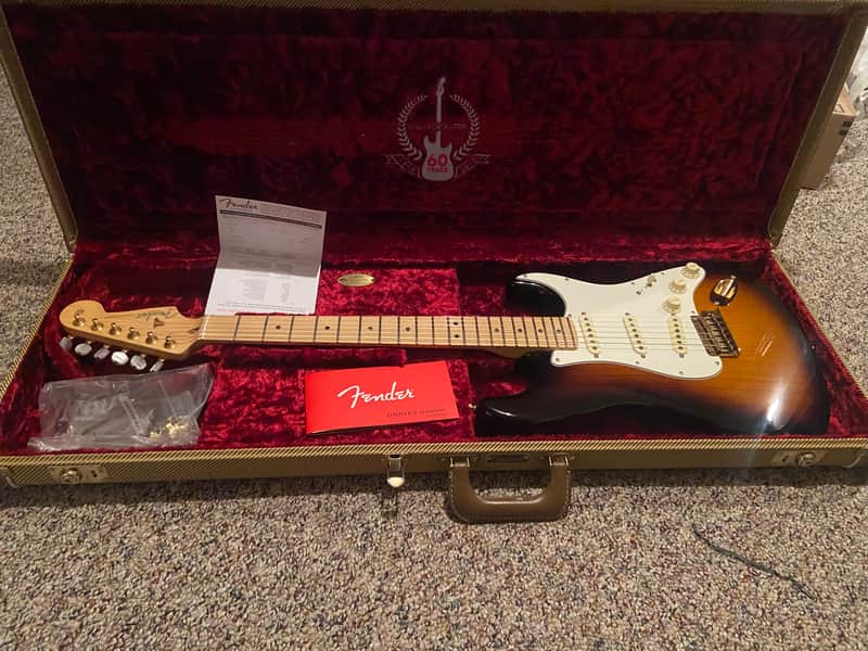 Fender 60th Anniversary American Vintage '54 Stratocaster 2014 - 2-Color Sunburst