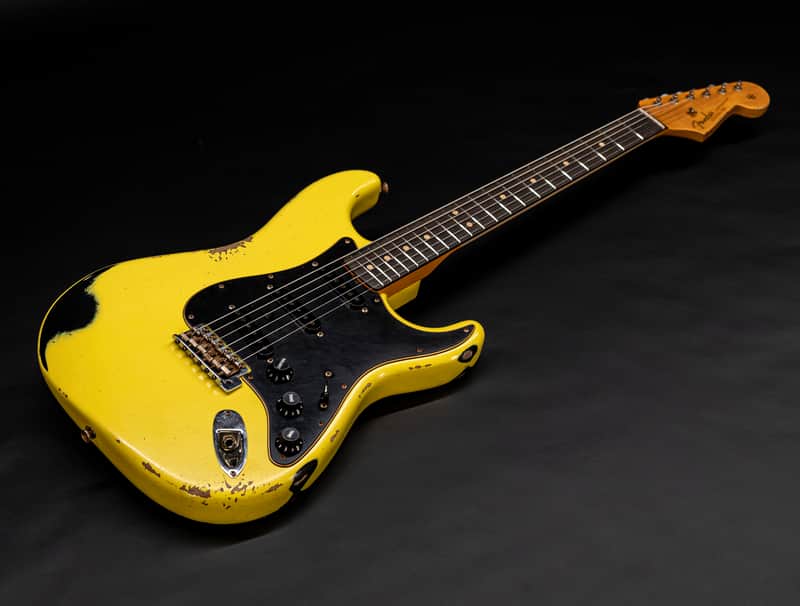 Fender Custom Shop '63 Stratocaster / Graffiti Yellow over Black Relic / Musikhaus Hermann MBD