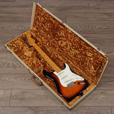 Fender Eric Johnson Stratocaster  Maple Fretboard 2017 Two Tone Sunburst image 2