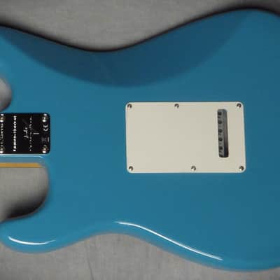 Fender Ltd Ed Custom Deluxe Stratocaster Taos Turquoise image 5