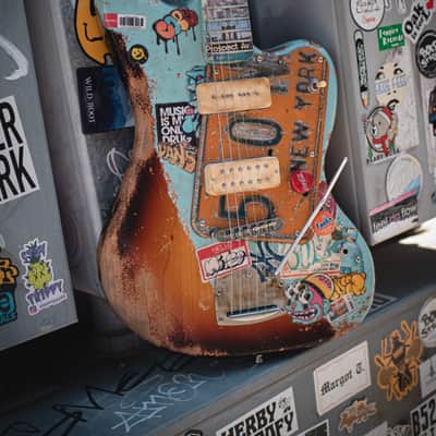 Gepettos Guild Metro New York Guitar image 3