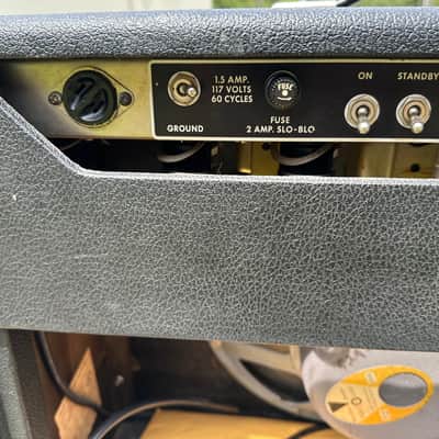 Fender Vibroverb 2-Channel 40-Watt 1x15" Guitar Combo 1963 - 1964 - Black Panel w/ JBL image 7