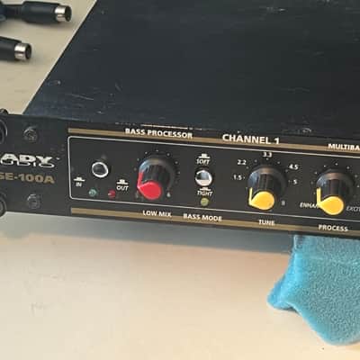 Nady MSE-100A SUROUND IMAGING Multiband Sound Enhancement Processor with IEC power cord and rack mount bolts and washers image 2
