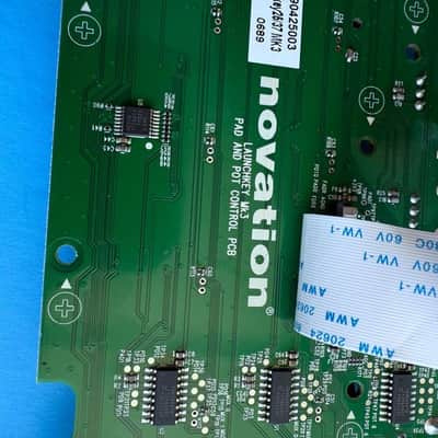 NOVATION LAUNCHKEY 25 MK3 Part: Drum Trigger Conductive Pad & Display PCB Board image 11