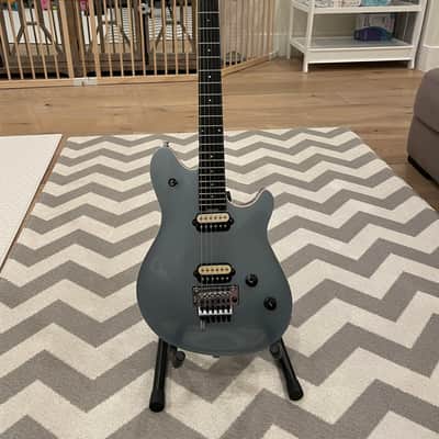 EVH Wolfgang Special with Ebony Fretboard 2020 - Ice Blue Metallic - and hardshell case image 6