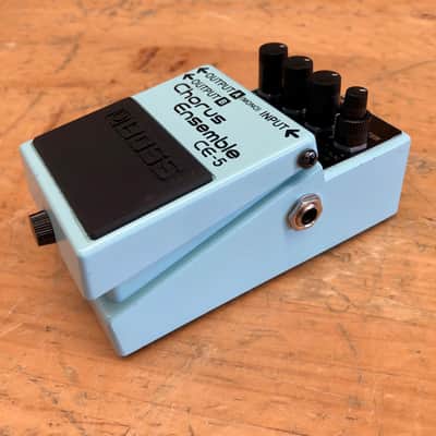 Boss CE-5 Chorus Ensemble Pedal image 3