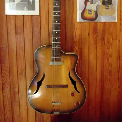 Di Mauro Gipsy/Manouche Jazz with magnetique pickup 1950-60s - Sunburst image 1