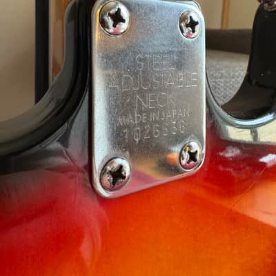 Univox Hi Flier Phase III Short Scale Bass Guitar MIJ - Vintage Sunburst image 6