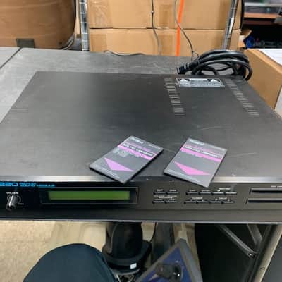Roland U-220 RS-PCM Sound Module 1989 - 1992 - Black
