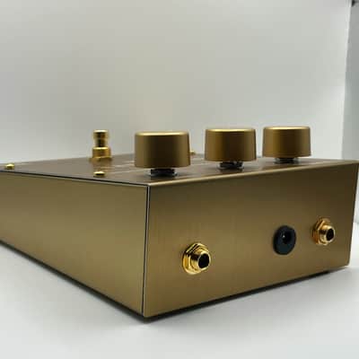 Electro-Harmonix Double Anniversary Big Muff Pi 2024 - Gold Limited Edition (1 of 555 Made, Violet Ram's Head Circuit) image 3