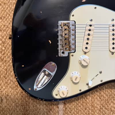 Fender Custom Shop Limited Edition '63 Stratocaster 2023 - Heavy Relic Black image 4