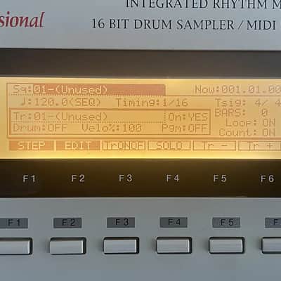 Akai MPC2000 MIDI Production Center 1997 - 2001 - Grey image 4