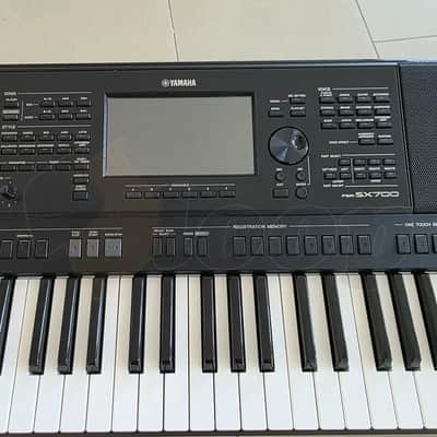 Yamaha PSR-SX700 61-Key Arranger Workstation image 4