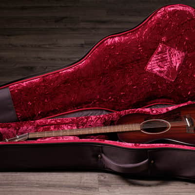 Taylor AD22e American Dream Series,  Grand Concert A/E, Mahogany/Sapele, Natural image 2