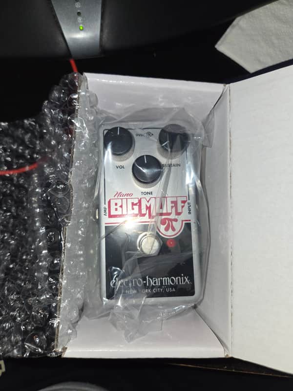 Electro-Harmonix Nano Big Muff Pi Distortion / Sustainer 2013 - Present - White / Black / Red image 1