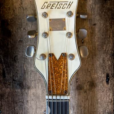 1970 Gretsch White Falcon Double cutaway model with hard shell case image 3