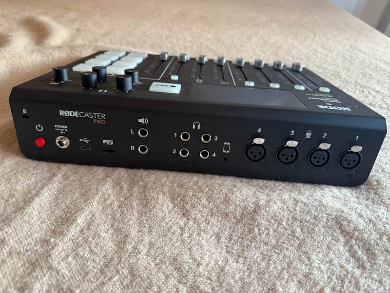 RODE RODECaster Pro - Perfect for Podcast image 1