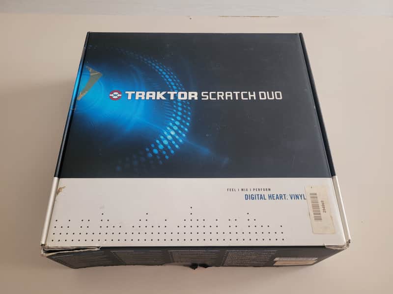 Native Instruments Traktor Scratch Duo + Audio 4 DJ DVS System + Timecode Vinyl image 1