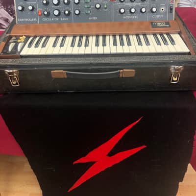 Moog MiniMoog 1972 actual David Bowie Ziggy tour no 2  1972 with actual original case and provenance image 4