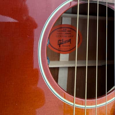Gibson J45 Cherryburst LTD 2016 - Cherryburst image 2