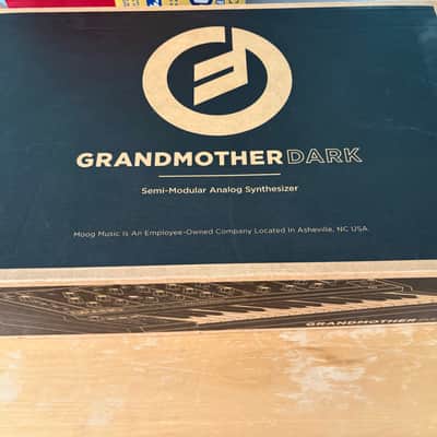 Moog Grandmother Dark 32-Key Semi-Modular Analog Synthesizer / Black Panel image 14