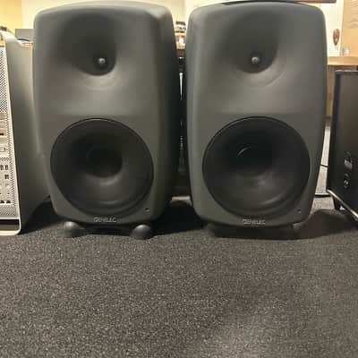 Genelec 8260A SAM Coaxial Powered Midfield Studio Monitor (Pair) 2011 - 2021 - Gray image 2