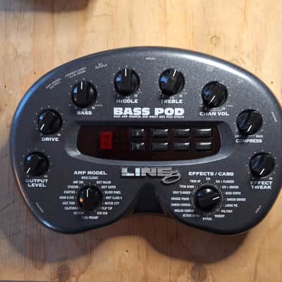 Line 6 Bass POD Multi-Effect and Amp Modeler 2001 - 2003 - Black image 1