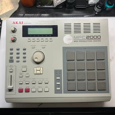 Akai MPC2000 w/ 8 Outs and FX Board