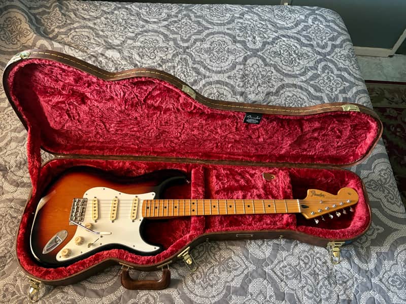 Fender Jimi Hendrix Artist Series Signature Stratocaster 2019 - Present - 3-Color Sunburst