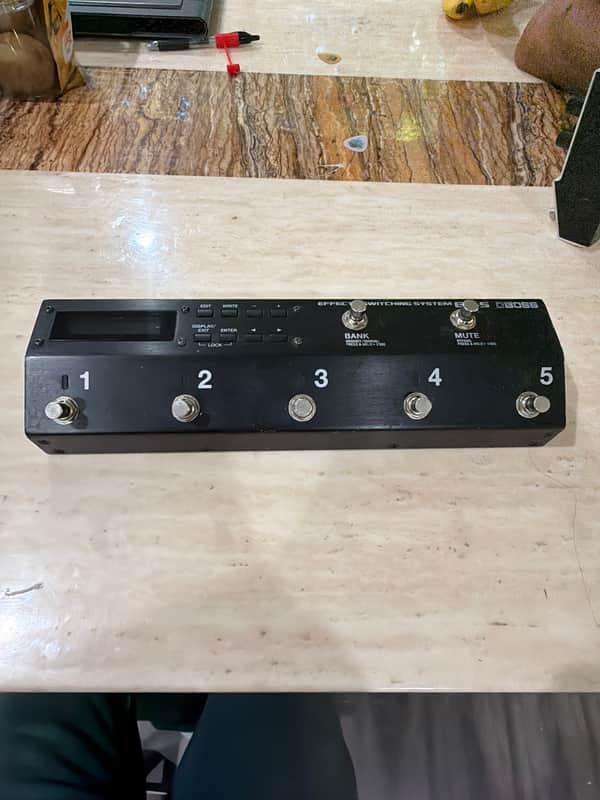 Boss ES-5 Effects Switching System