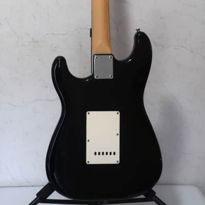 Squier Standard Stratocaster with Rosewood Fretboard 1999 - Black image 7