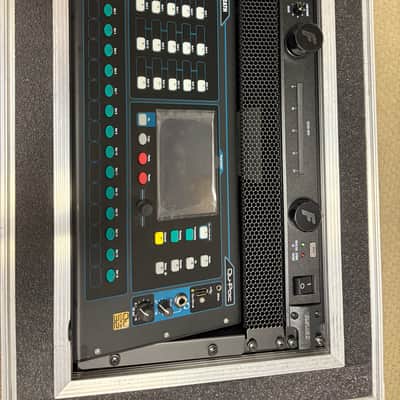 Allen & Heath QU-PAC Ultra-Compact Digital Mixer with Touchscreen 2018 - Present - Black image 1