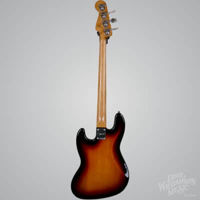 Squier Classic Vibe '60s Jazz Bass Fretless, Laurel Fingerboard, 3-Color Sunburst image 5
