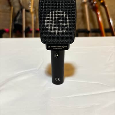Sennheiser e906 Supercardioid Dynamic Instrument Microphone 2004 - Present Black image 2