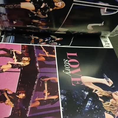 Taylor Swift Reputation Official Tour Book! Excellent! 2018 - Multicolor High Quality image 6