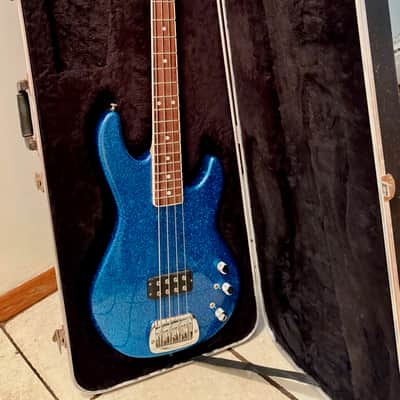 G&L L1500 - Metallic Blue Flake image 7