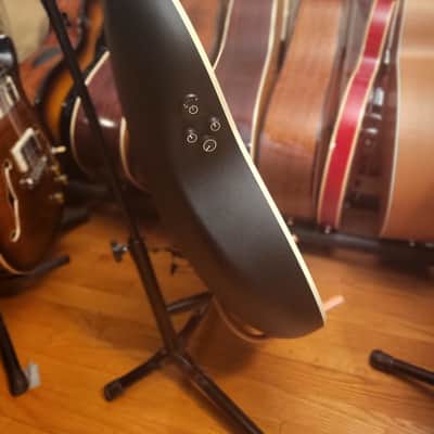Ovation Pro Series Ultra Acoustic Electric Guitar 1516DTD-G image 4