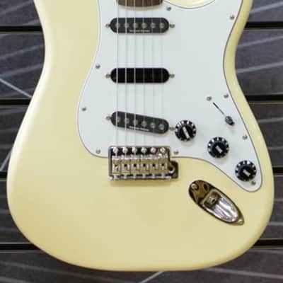 Fender Ritchie Blackmore Stratocaster, Olympic White, Scalloped Rosewood - Incl Deluxe Gig Bag image 6