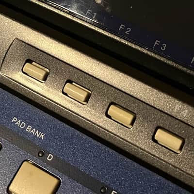 Akai MPC4000 Music Production Center 2002 - 2007 - Blue image 7