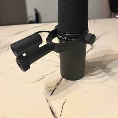 Shure SM7B Cardioid Dynamic Microphone 2001 - Present - Black image 1