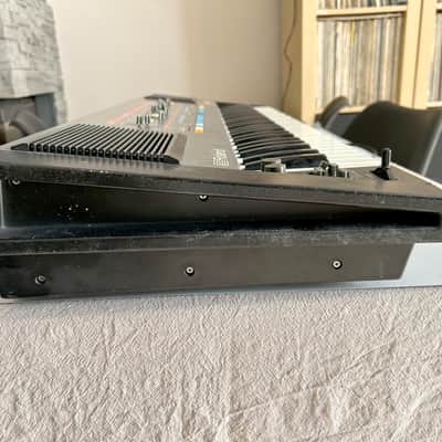 Roland Juno 106 s, original chips 80017a, fully restored, calibrated, iconic analog image 12