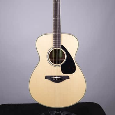 Yamaha FS830 Concert Acoustic Guitar - Natural Solid Spruce Top image 2