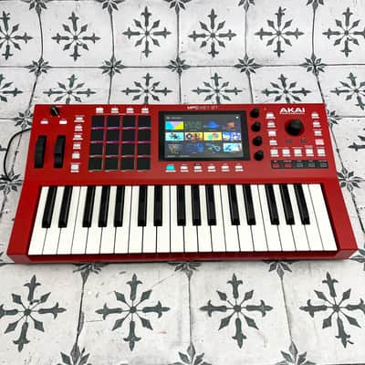 Akai MPC Key 37 Standalone Workstation Synthesizer image 2
