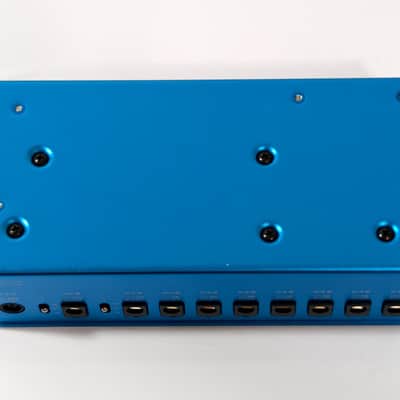 Strymon Zuma Isolated High Current DC Power Supply 60W UK Mains Cables Mint image 3