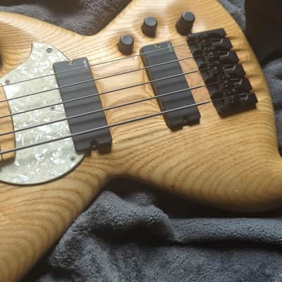 Huet 5 String Fretless Bass EMG Pick-ups 2014 - Natural image 4