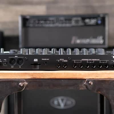 Roland TR-8S Rhythm Performer Drum Machine image 9