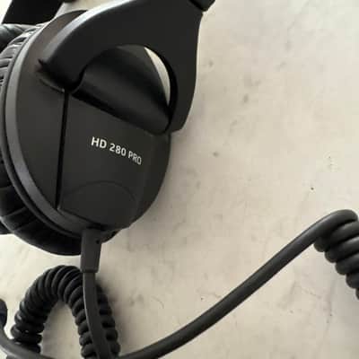 Sennheiser HD 280 Pro Over Ear Headphones 2010s - Black image 3