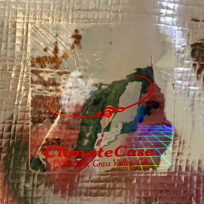Climate Case Reflective Guitar Case Cover image 5