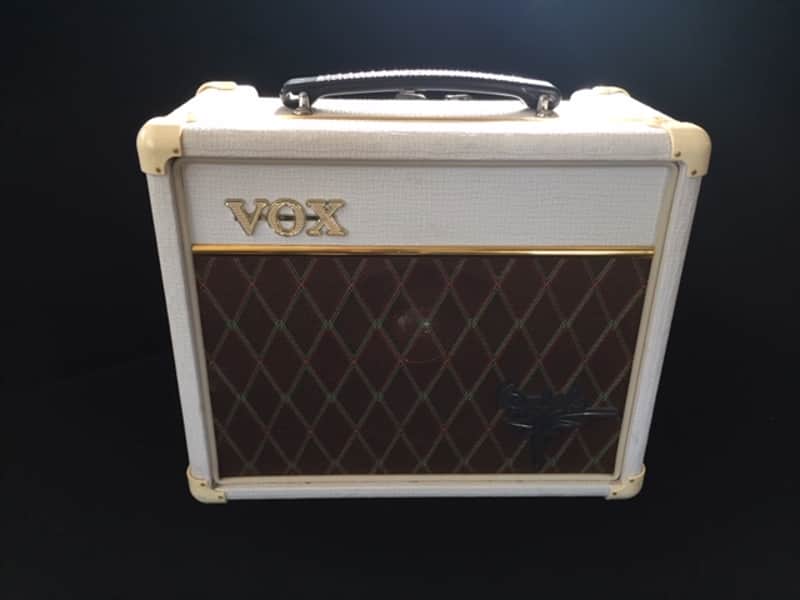 Vox VBM1 Brian May Special Recording Amp 10-Watt 1x6.5" Guitar Combo image 1