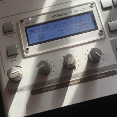 Access Virus TI Snow Desktop Digital Synthesizer 2008 - White image 3